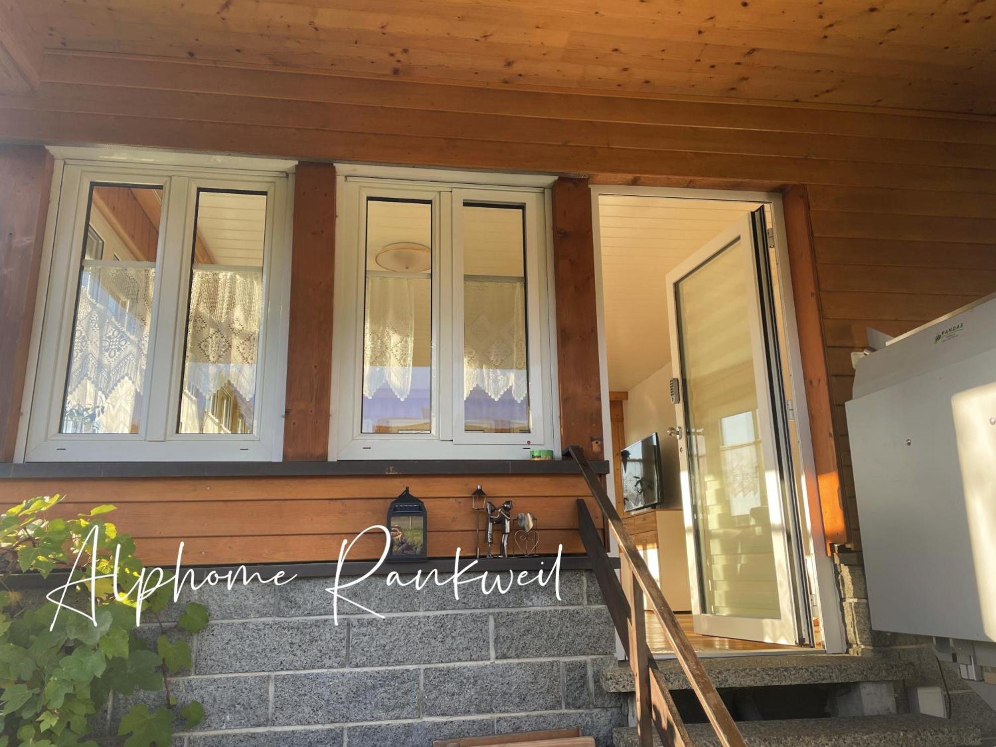 Alphome Apartment